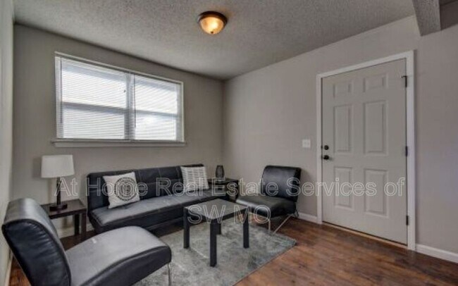 Building Photo - 920 S Campbell - R7
