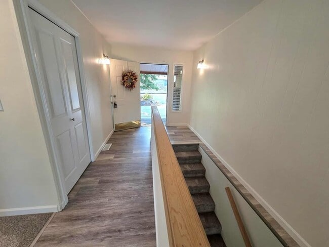 Foto del edificio - Stunning 4 Bedroom, 3 Bathroom Home, with ...