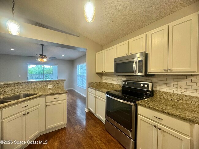 Foto del edificio - 4726 Four Lakes Dr