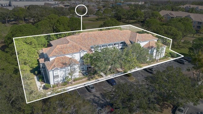 Building Photo - 13953 Fairway Island Dr