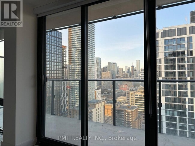 Building Photo - 47 Mutual St