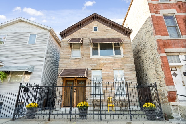 Building Photo - 2345 W 21st St