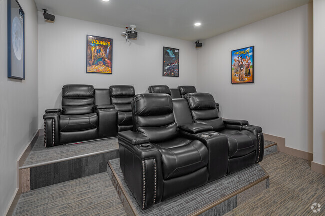 Sala de cine - The Luxe at Indian Lake Village