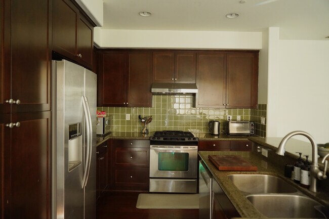 Cocina - 951 N Sunrise Ln