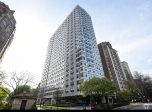 Building Photo - 3900 N Lake Shore Dr