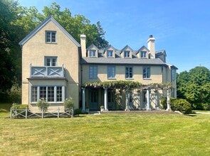 Building Photo - 918 Hale St