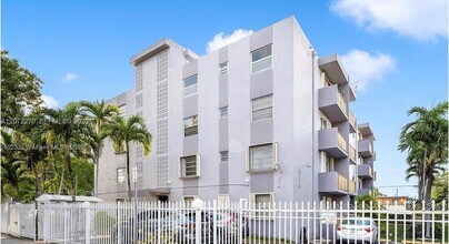 Building Photo - 1661 SW 3rd St