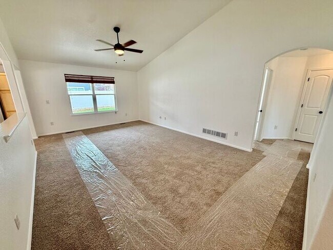 Foto del edificio - Move-In Ready Ranch in Wellington with Fresh Updates