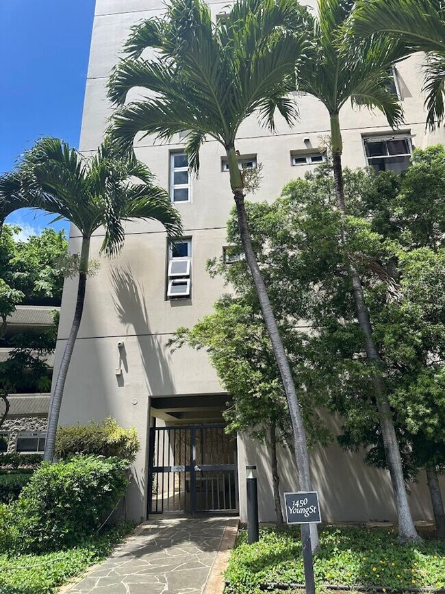 Foto del edificio - 1450 Young St