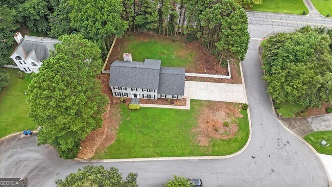 Building Photo - 2620 Valencia Dr NE