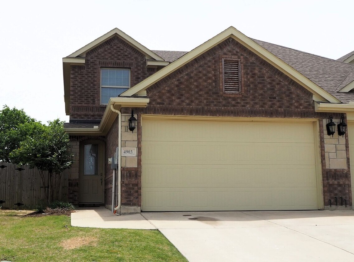 Photo - 4903 Villas Drive-