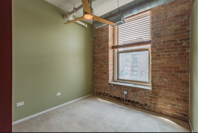 Foto del edificio - 420 S Clinton St