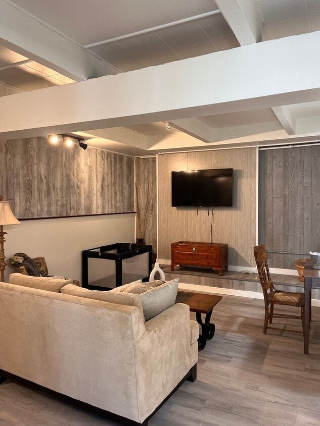 Foto principal - 1335 Bradley St