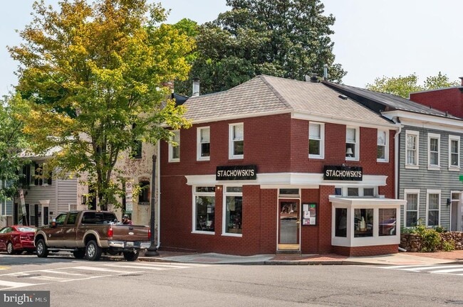 Building Photo - 2736 P St NW