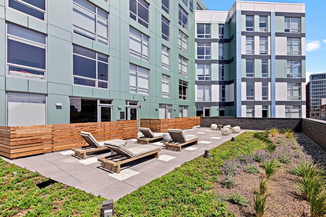 2nd Level Sun Deck - Nevele22