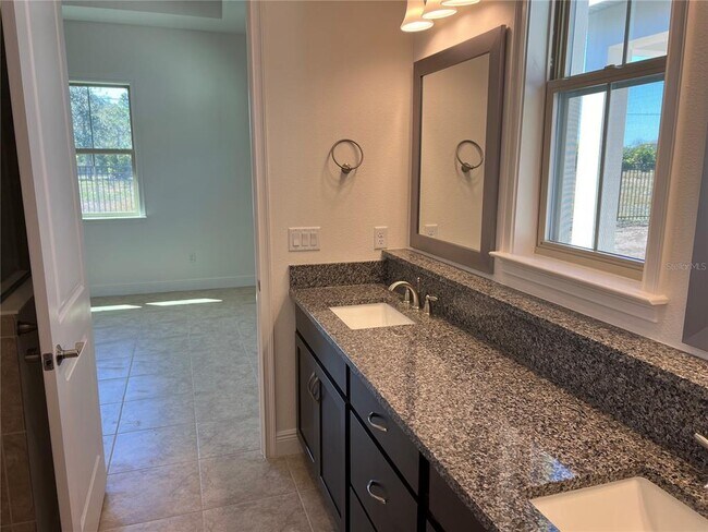 Foto del edificio - 9678 Bucklow Hill Dr