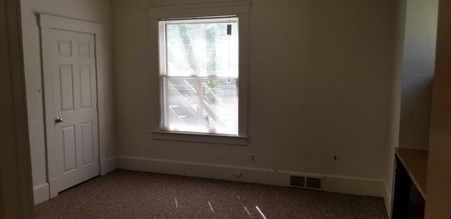 Building Photo - 1803 Hill St