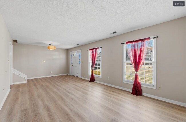 Foto del edificio - 753 Cahaba Manor Trl