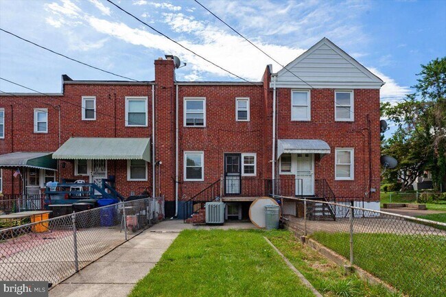 Building Photo - 3902 Elmora Ave