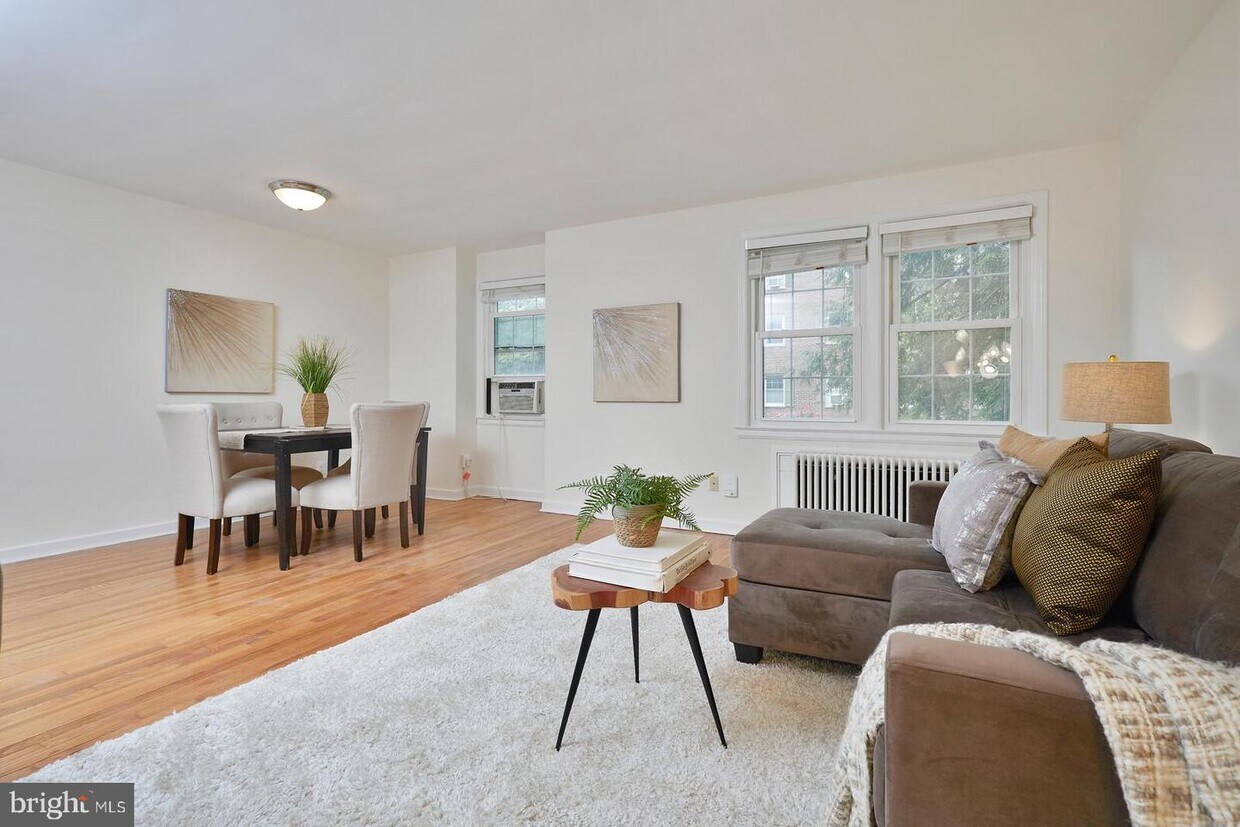 Foto principal - 2215 Washington Ave