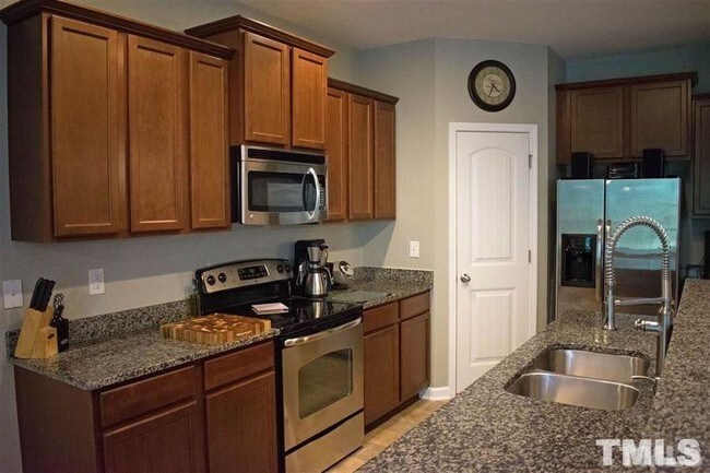 Foto del edificio - 4532 Tarkiln Pl