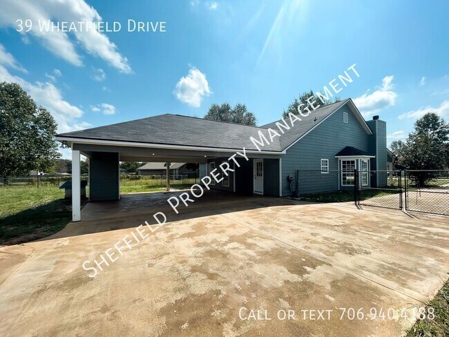 Building Photo - Beautiful home available today!