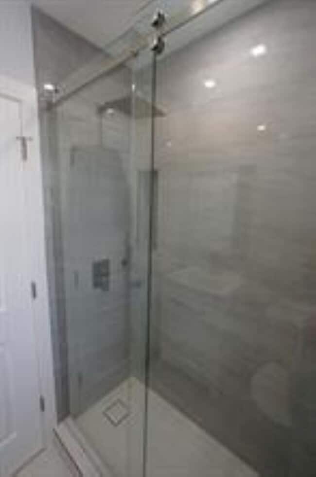 Building Photo - 631 NE 17th Way