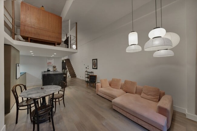 Photo - 130 Barrow St Apartment