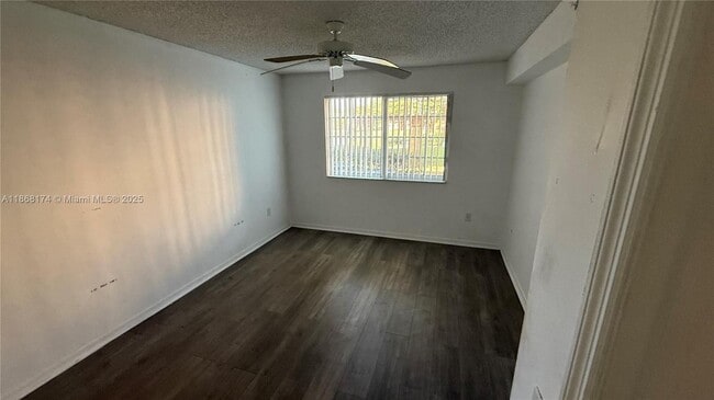 Foto del edificio - 4195 N Haverhill Rd