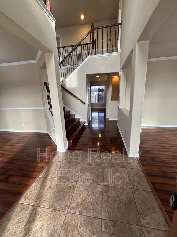 Building Photo - 12785 Angelina Dr