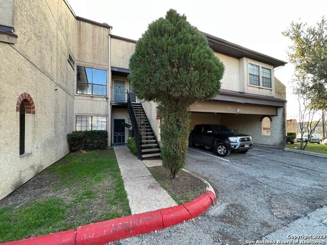 Building Photo - 6100 Woodlake Pkwy