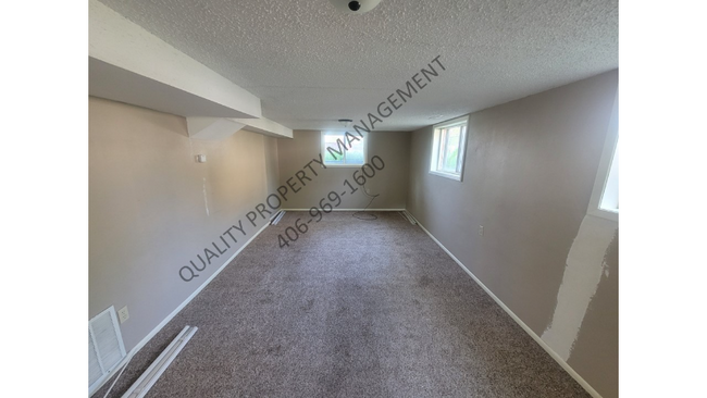Building Photo - 705 N 16th St
