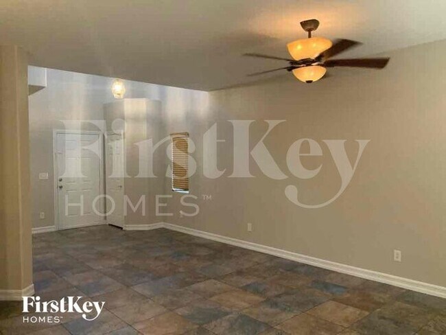 Foto del edificio - 9169 Sunken Meadow Ave