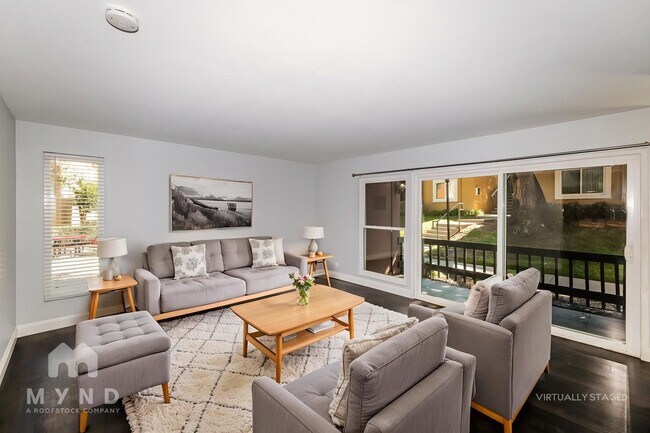 Foto del edificio - 17081 W Bernardo Dr