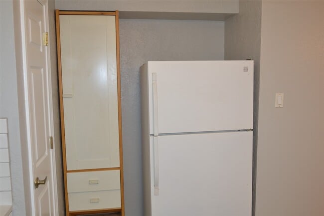 Foto del edificio - 7410 Crystalglen Dr