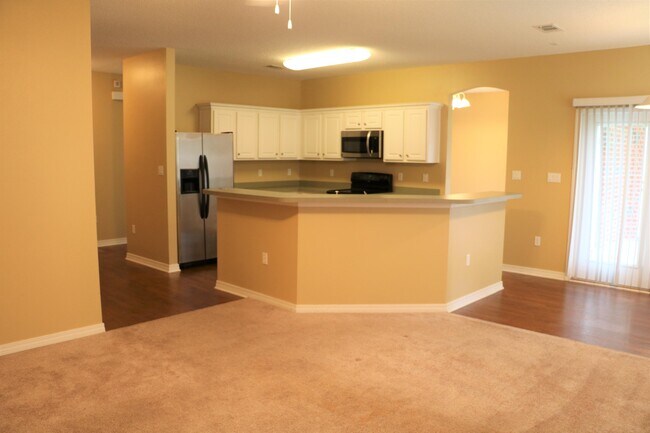 Building Photo - 7270 Mossy Oaks Dr