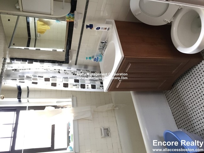 Foto del edificio - 349 Pleasant St