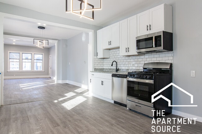 Building Photo - 2659 W Homer St