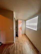 Building Photo - 347 10th St