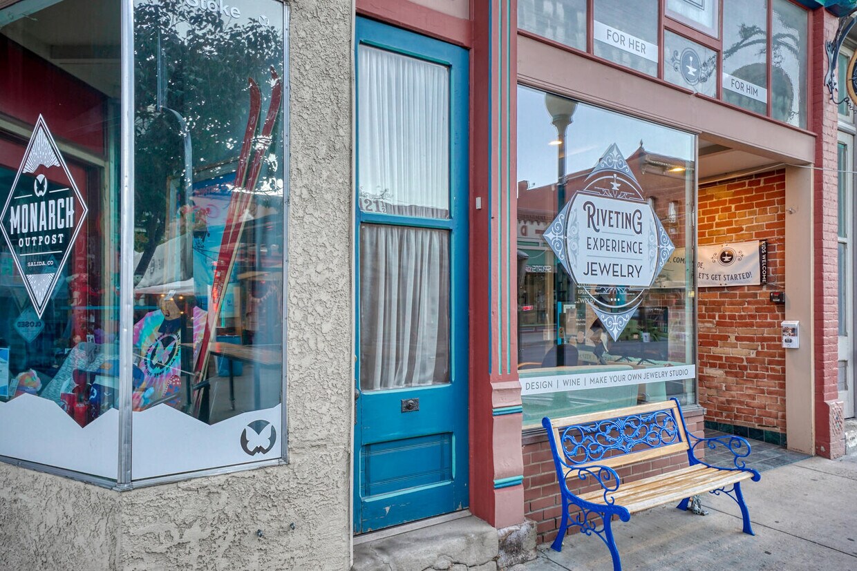 121 N F St, Salida, CO 81201 Townhouse for Rent in Salida, CO
