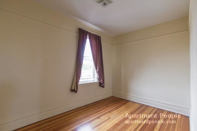 Building Photo - 1633 W Rascher Ave
