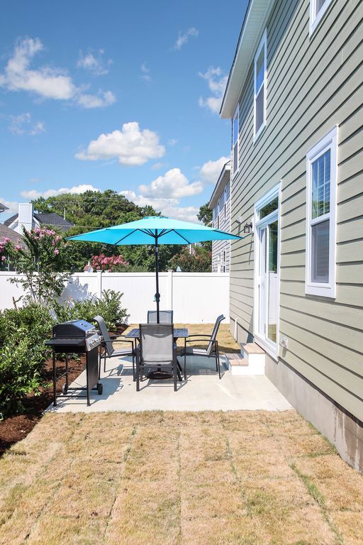 Photo - 317 26th Half St House