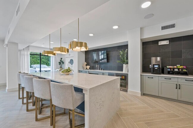 Foto del edificio - 1888 Brittmoore Rd