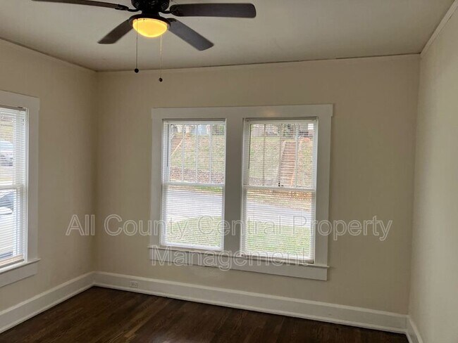 Foto del edificio - 2725 23rd St SW