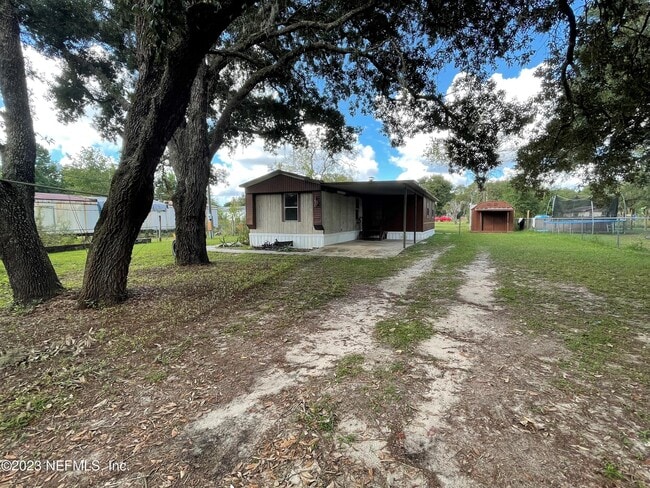 Foto del edificio - 215 Milton Ave