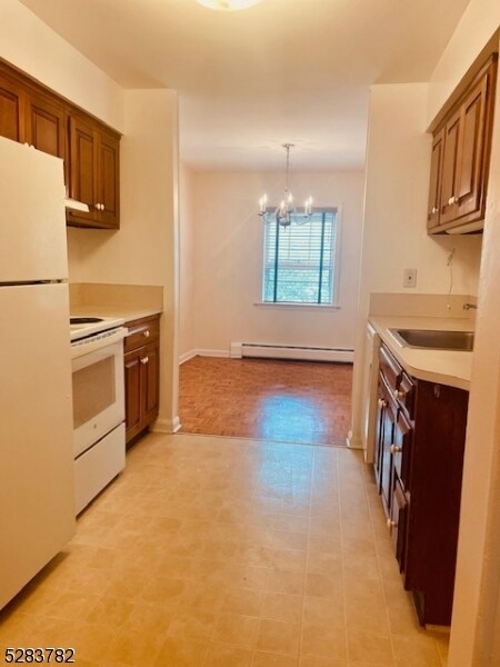 Foto del edificio - 135 S Maple Ave