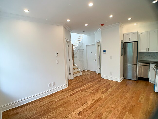 Foto del edificio - 178 Clinton St