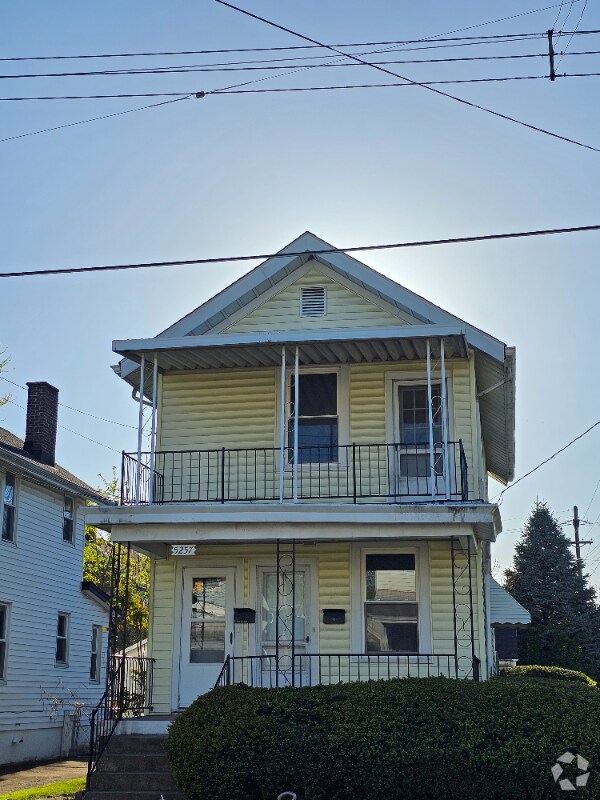 Avalon Apartments for Rent with Hardwood Floors Cincinnati, OH 3