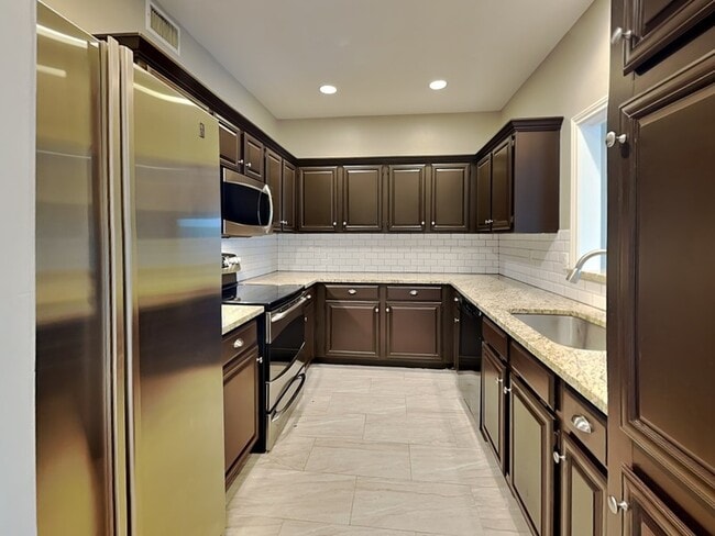 Foto del edificio - 14277 Preston Rd