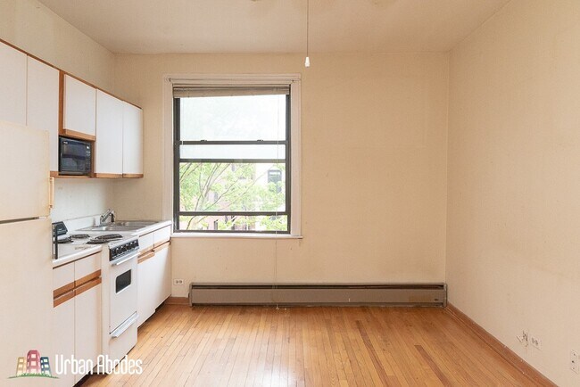 Foto del edificio - 633 W Barry Ave